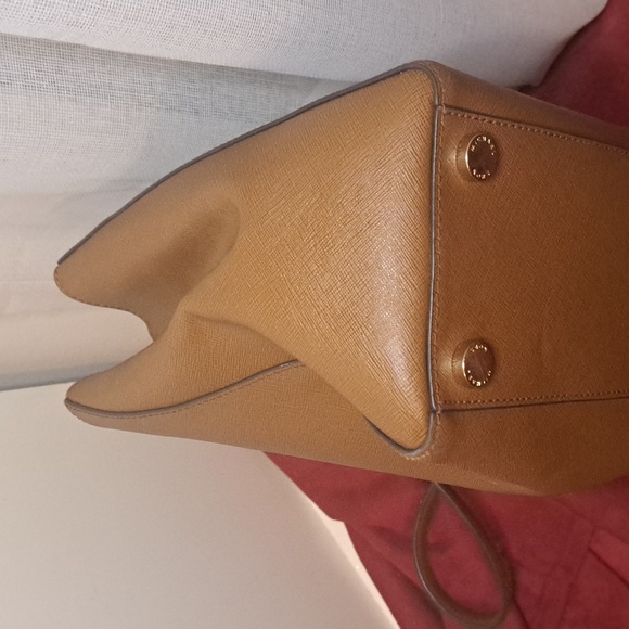 Michael Kors Tan Leather and Gold Chains Shoulder Bag Like New, Excellent - Picture 7 of 14